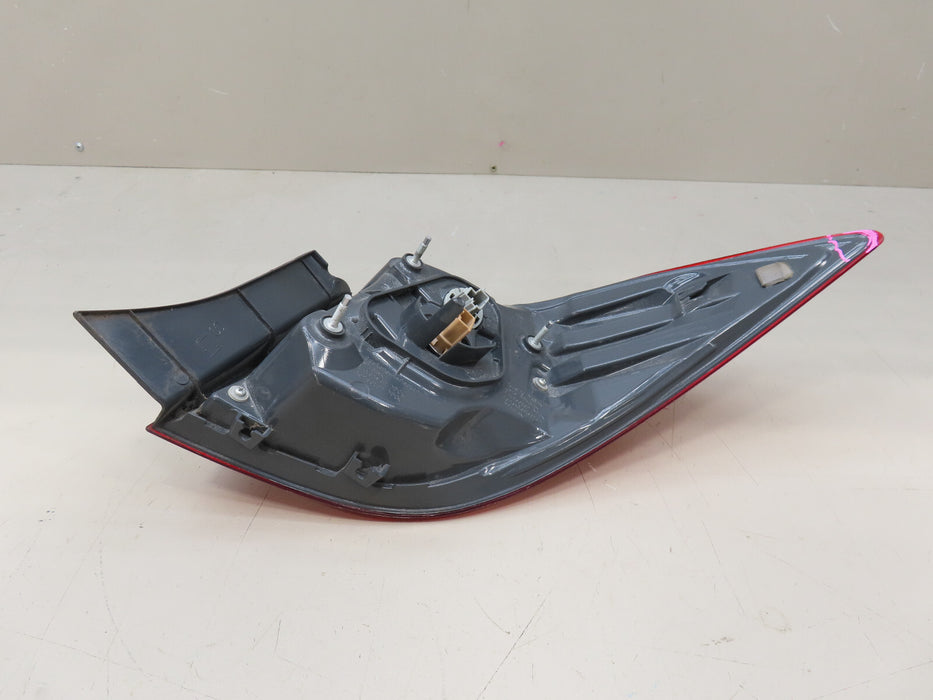 2014-2016 TOYOTA COROLLA REAR LEFT DRIVER SIDE TAIL LIGHT OUTER OEM