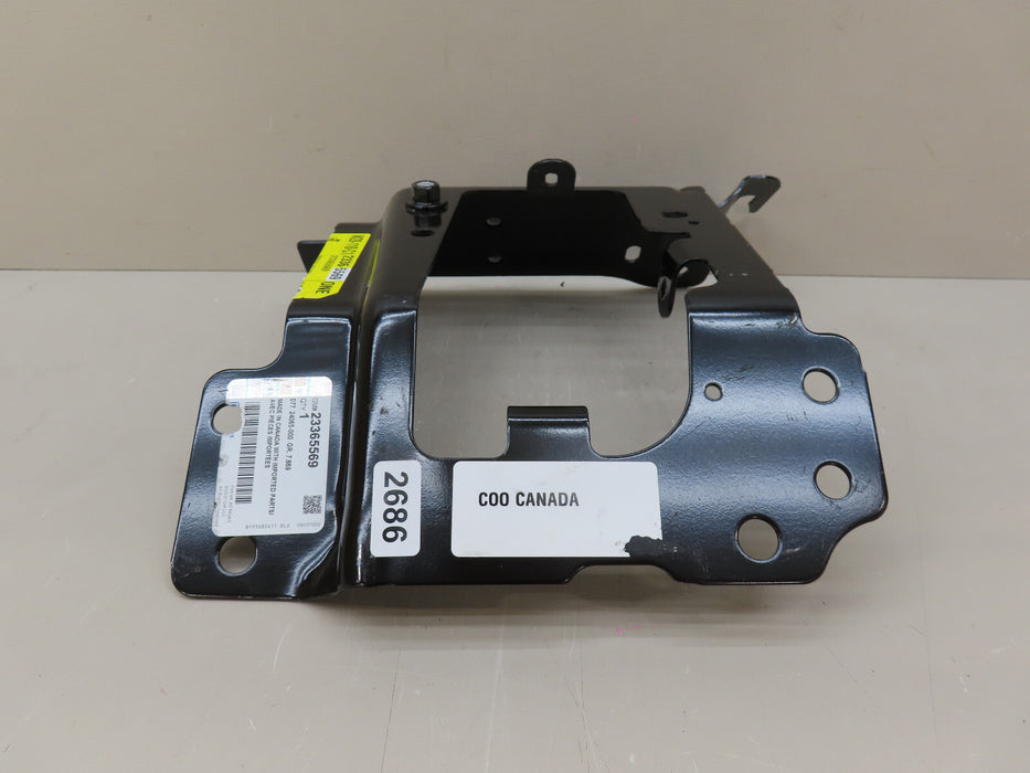2014 2015 CHEVROLET SILVERADO 1500 FRONT RIGHT BUMPER OUTER BRACKET OEM 23365569