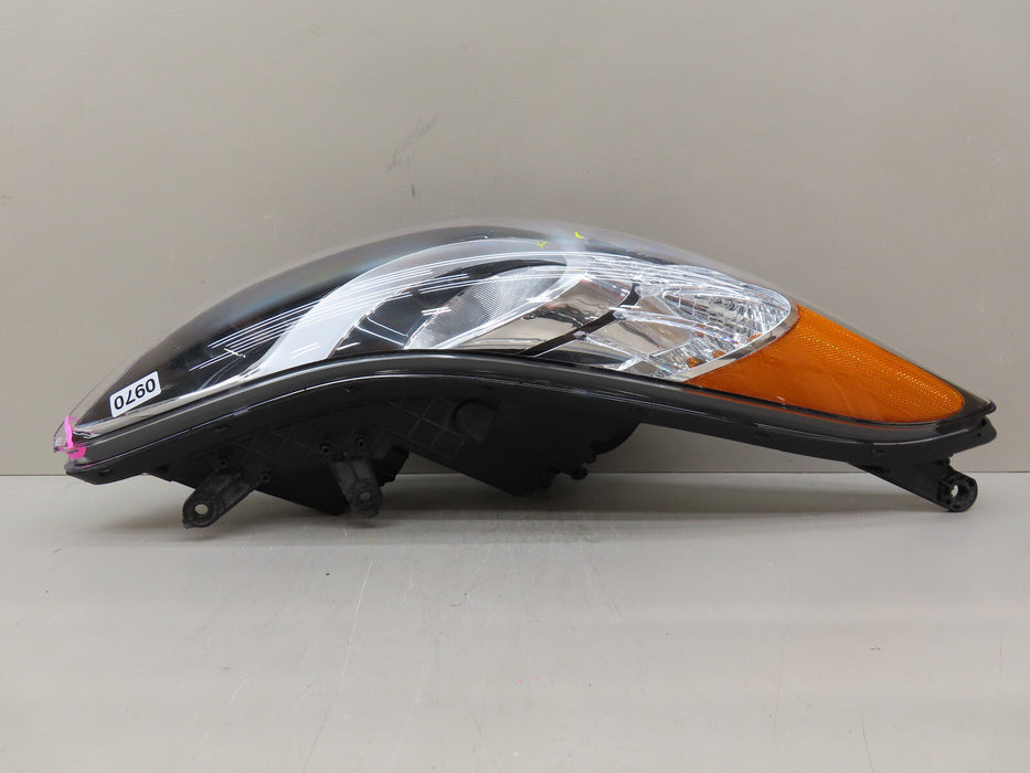 2013-2016 HYUNDAI ELANTRA RIGHT PASSENGER SIDE HEADLIGHT HALOGEN HEADLAMP OEM
