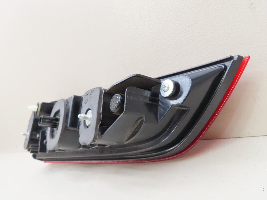 2016-2018 HONDA PILOT RIGHT PASSENGER TAIL LIGHT INNER OEM