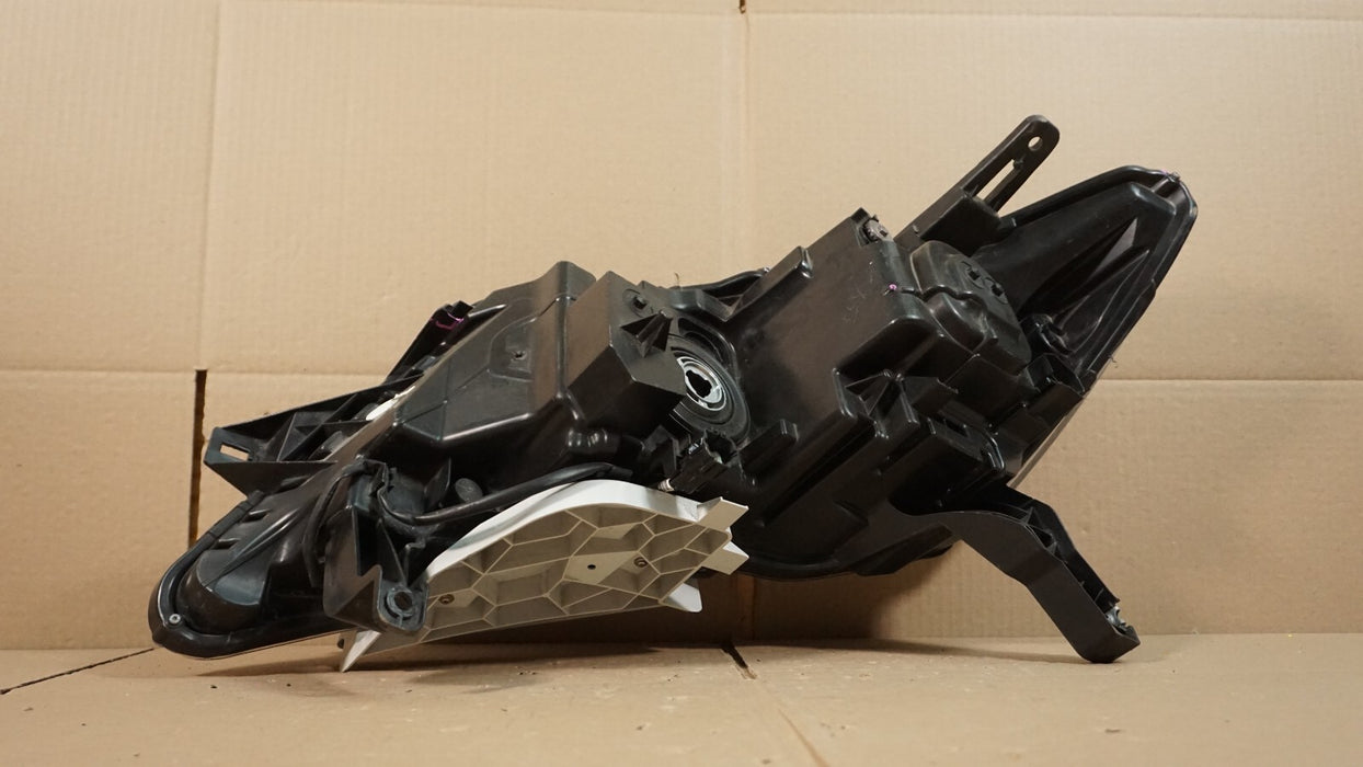 2017-2020 NISSAN PATHFINDER FRONT RIGHT RH PASSENGER SIDE HALOGEN HEADLIGHT OEM