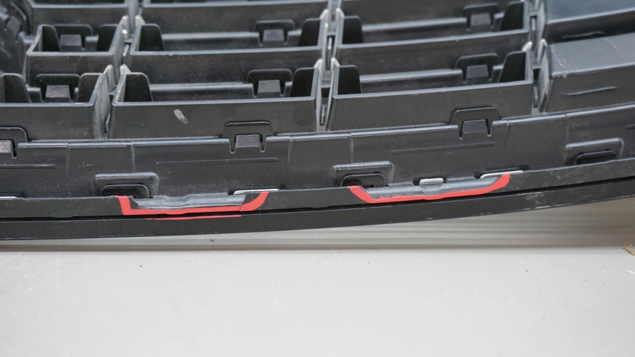 2016-2019 VOLKSWAGEN PASSAT FRONT UPPER MAIN GRILLE 516853653C OEM
