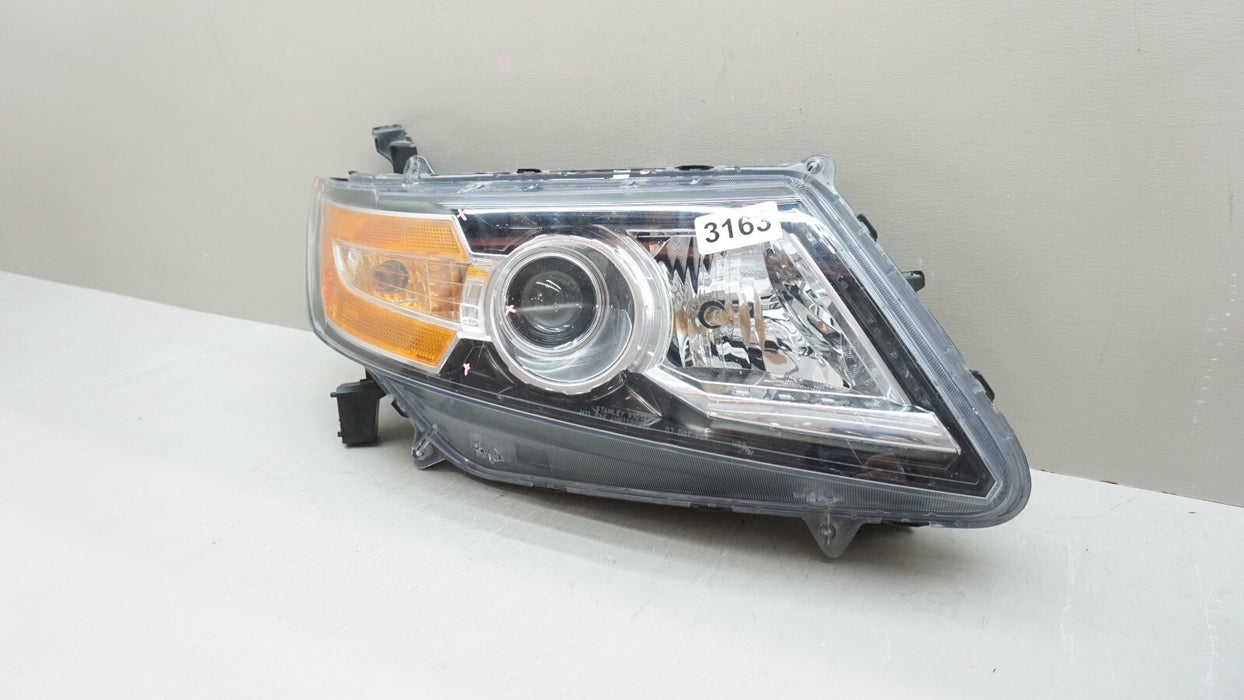 2014-2017 HONDA ODYSSEY FRONT RIGHT PASSENGER SIDE HEADLIGHT HALOGEN OEM