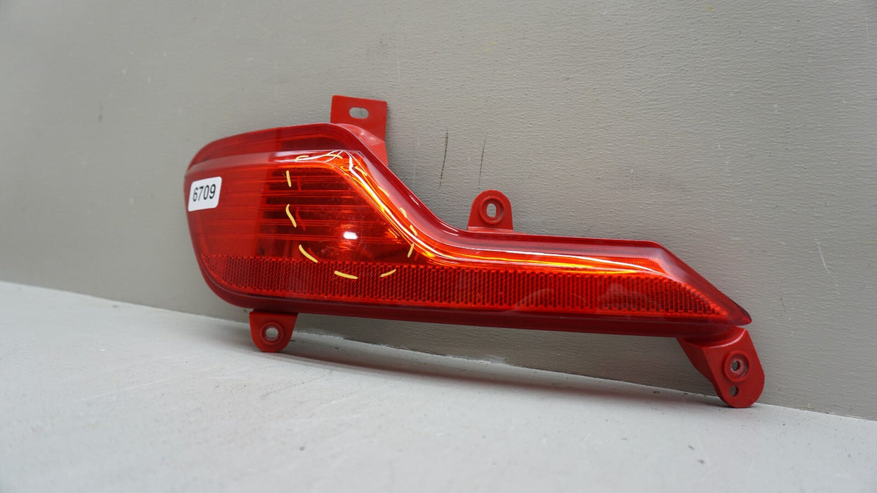 2017-2018 HYUNDAI SANTA FE REAR RIGHT PASSENGER SIDE REFLECTOR OEM