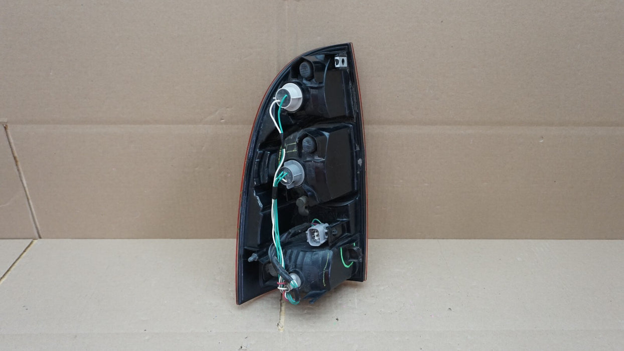2005-2015 TOYOTA TACOMA REAR RIGHT PASSENGERS SIDE TAIL LIGHT OEM