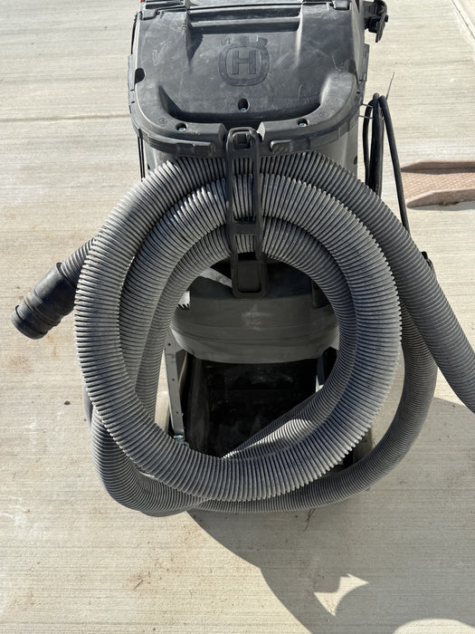 HUSQVARNA DE 120 HEPA Heavy Duty Dust Vacuum for Concrete Floor Grinders