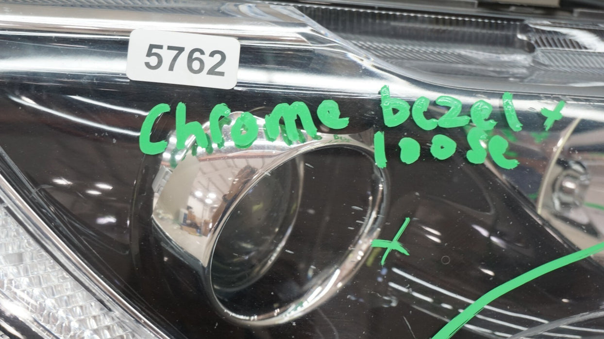 2017-2020 CHRYSLER PACIFICA FRONT RIGHT PASSENGER SIDE HEADLIGHT OEM 68228946AG