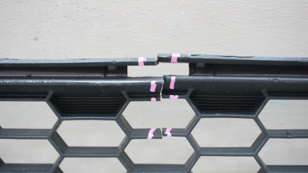 2011-2017 TOYOTA SIENNA FRONT BUMPER LOWER GRILLE GRILL 53112-08010 OEM