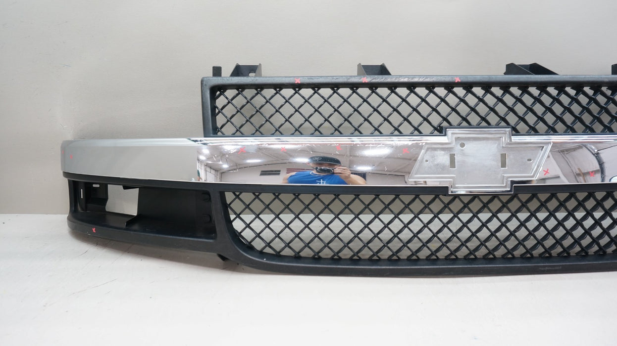 2003-2023 CHEVROLET EXPRESS FRONT BUMPER RADIATOR GRILLE OEM 22816425