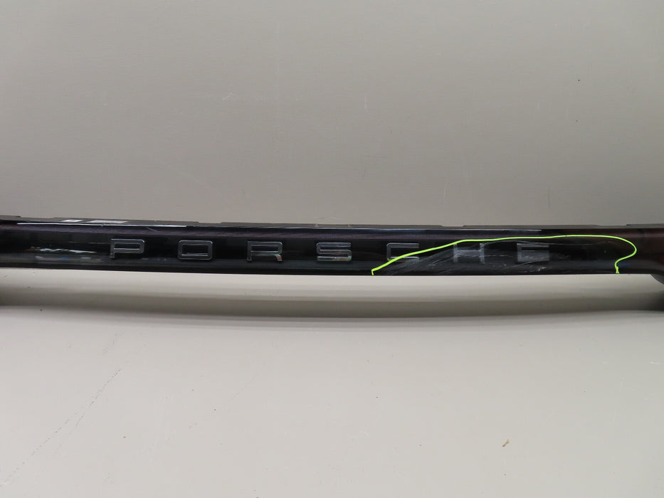 2019 2020 PORSCHE CAYENNE REAR CENTER LIFTGATE TAIL LIGHT LAMP OEM