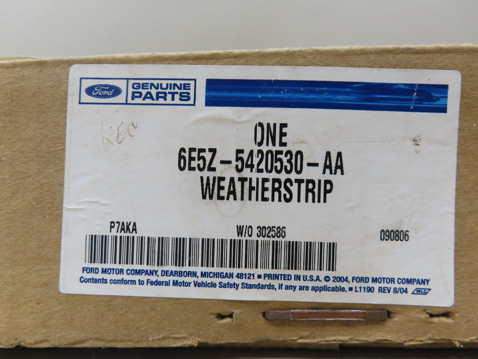 2006-2012 FORD FUSION FRONT RIGHT PASSENGER SIDE DOOR GASKET WEATHERSTRIP OEM