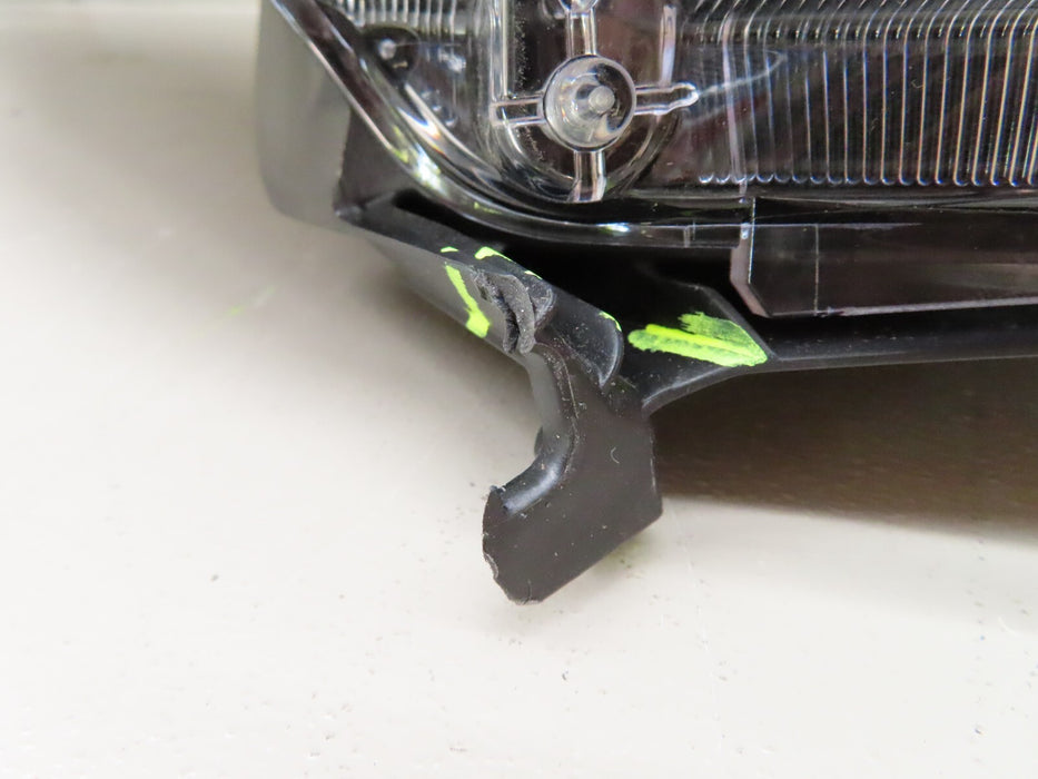 2016-2017 HONDA HR-V FRONT RIGHT PASSENGER SIDE HALOGEN LIGHT HEADLIGHT LAMP OEM