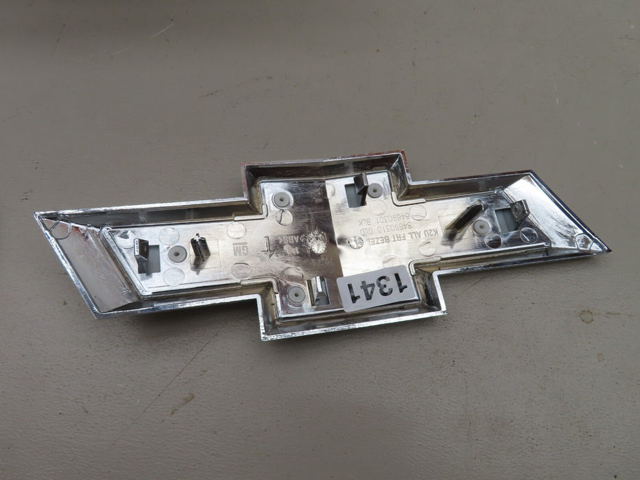 2015-2020 CHEVROLET SUBURABAN TAHOE PLASTIC LID COVER EMBLEM LOGO SYMBOL OEM