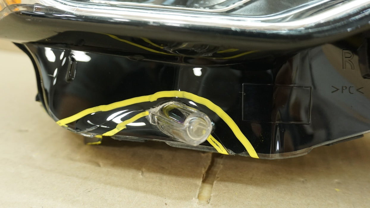 2017-2021 JEEP GRAND CHEEROKEE FRONT RIGHT PASSENGER SIDE  HEADLIGHT HALOGEN OEM