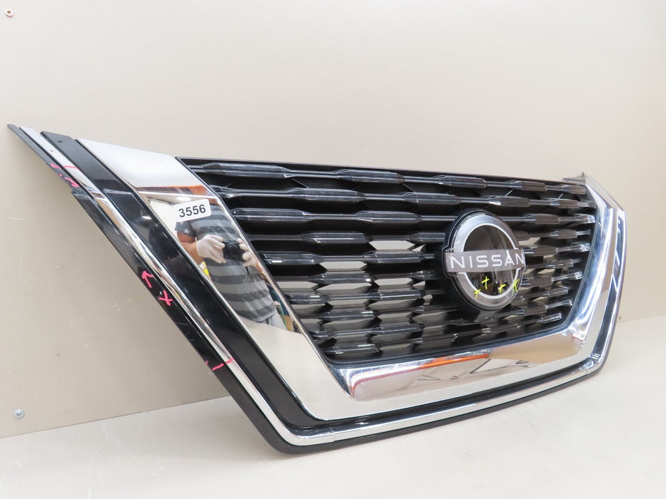 2021-2022 NISSAN ROGUE FRONT BUMPER GRILLE GRILL W/ EMBLEM BADGE OEM 62310-6RR0A