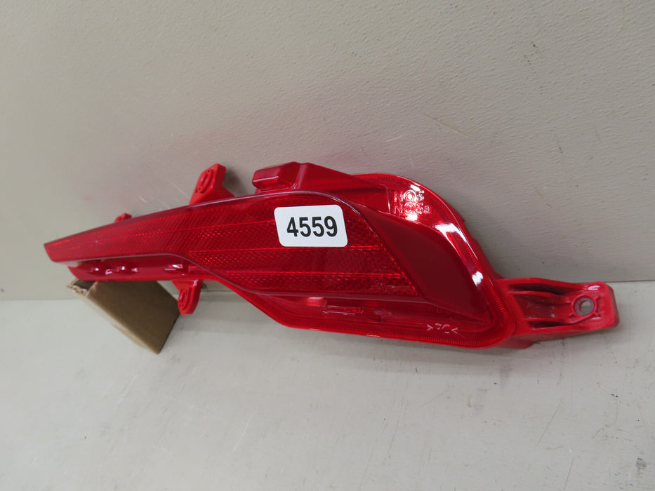 2023-2025 KIA SPORTAGE REAR RIGHT PASSENGER SIDE BUMER REFLECTOR OEM
