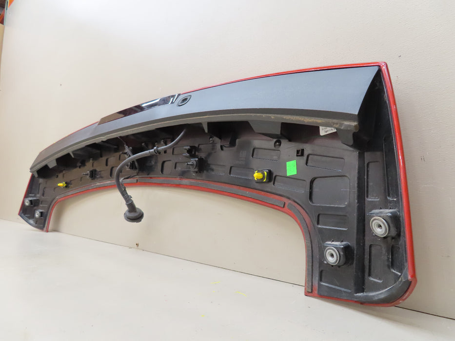 2018-2023 CHEVROLET EQUINOX TAILGATE LIFTGATE ROOF SPOILER & LIGHT OEM 84211851