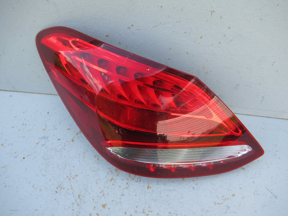 2015 2016 2017 2018 MERCEDES BENZ C CLASS W205 LED TAIL LIGHT LAMP OEM