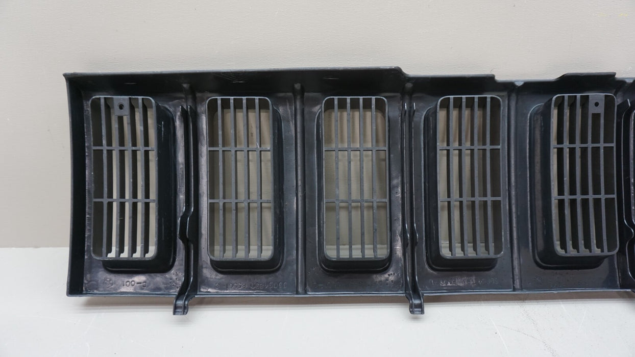 1993-1995 JEEP CHEROKEE FRONT UPPER MAIN GRILLE 5DF54TRM OEM 93 94 95