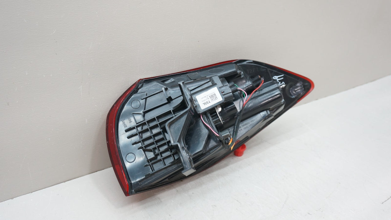 2019-2021 HYUNDAI TUCSON REAR LEFT SIDE HALOGEN OUTER TAIL LIGHT OEM 92401D3550
