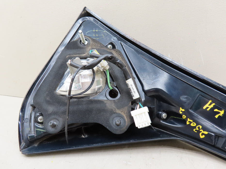 2015-2018 NISSAN MURANO REAR RIGHT OUTER TAIL LIGHT OEM