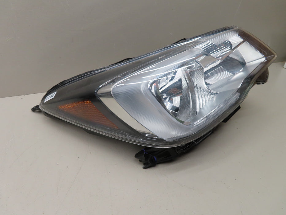 2017-2019 SUBARU FORESTER RIGHT PASSENGER SIDE HEADLIGHT HALOGEN LAMP LIGHT OEM