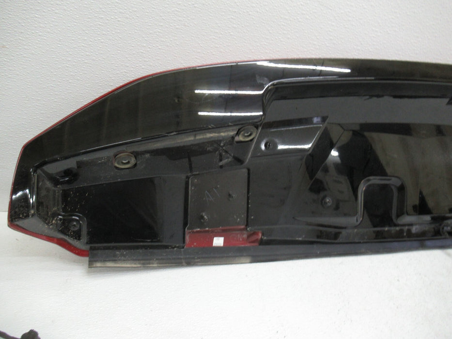 2016-2019 CADILLAC ESCALADE REAR TAILGATE SPOILER W/ STOP BRAKE LIGHT LAMP OEM