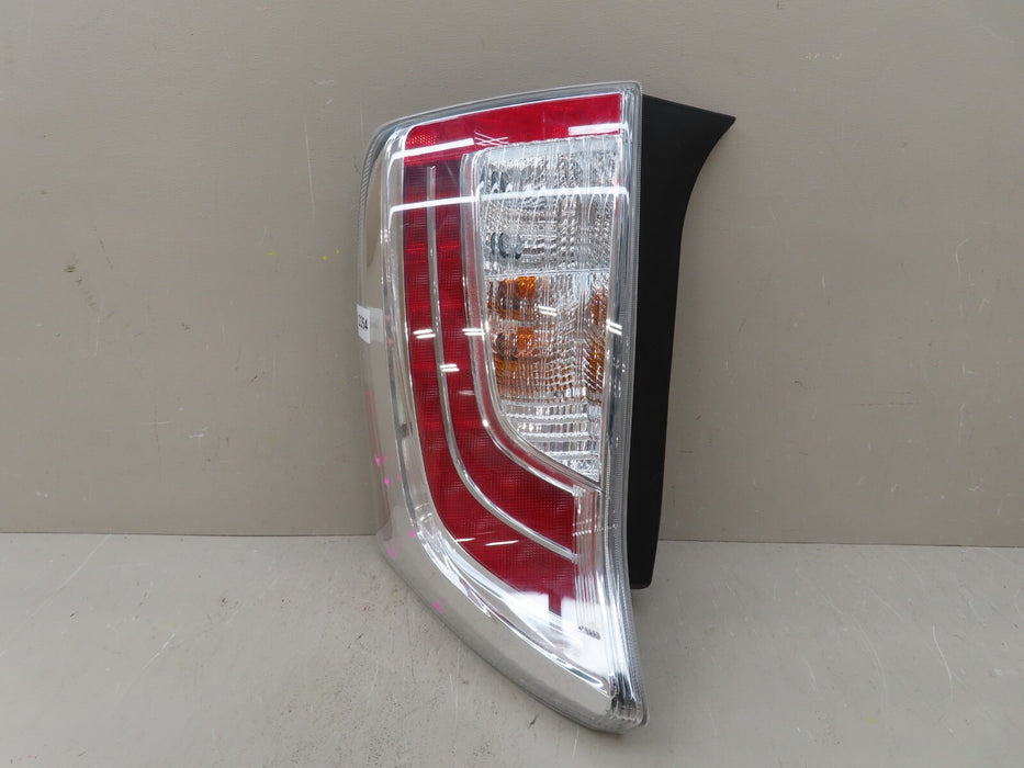 2012-2015 TOYOTA PRIUS REAR RIGHT PASSENGER SIDE  TAIL LIGHT LAMP OEM