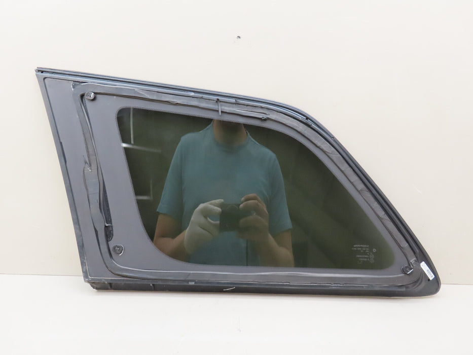2016-2019 JEEP GRAND CHEROKEE REAR RIGHT PASSENGER SIDE QUARTER GLASS  OEM