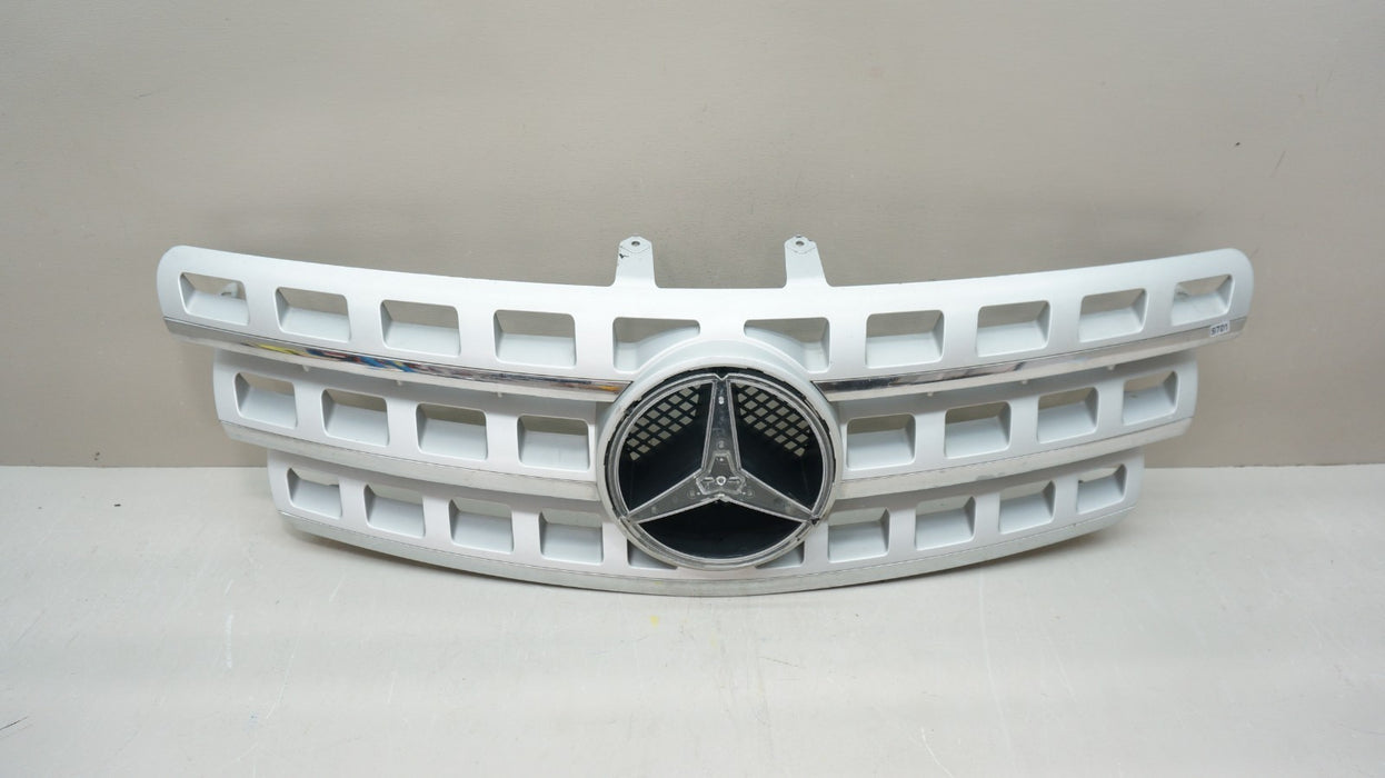 2009-2011 MERCEDES-BENZ ML350 ML550 ML550 FRONT BUMPER GRILLE OEM A1648880923