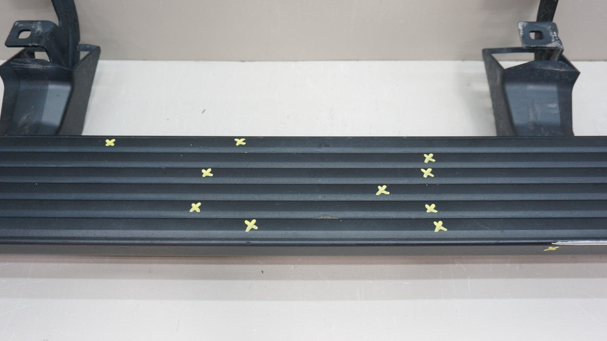 2020-2025 CHEVROLET SILVERADO / GMC SIERRA 2500 3500 LEFT RUNNING BOARD OEM