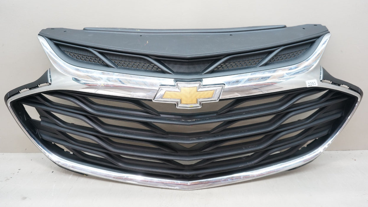 2019 CHEVROLET CRUZE FORNT RADIATOR GRILLE GRILL 42674401 OEM
