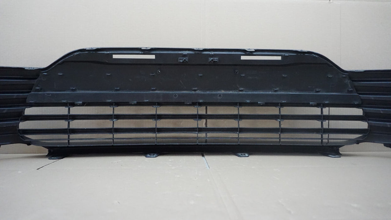 2021-2022 TOYOTA CAMRY FRONT BUMPER CENTER GRILLE GRILL TRIM BLACK OEM 21 22
