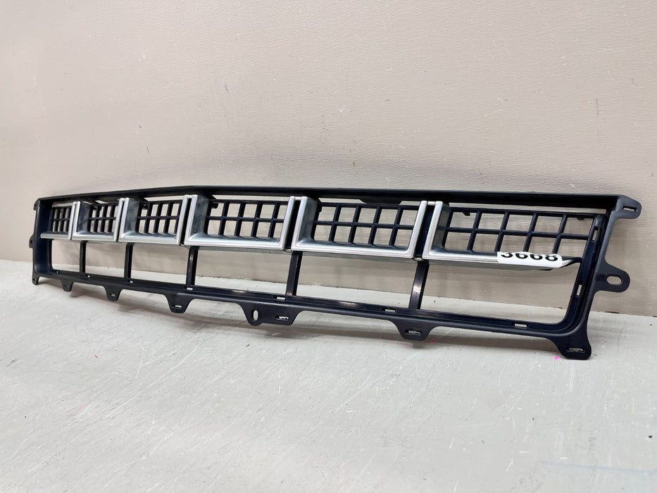 2013-2016 CADILLAC SRX FRONT LOWER CENTER CHROME GRILLE OEM