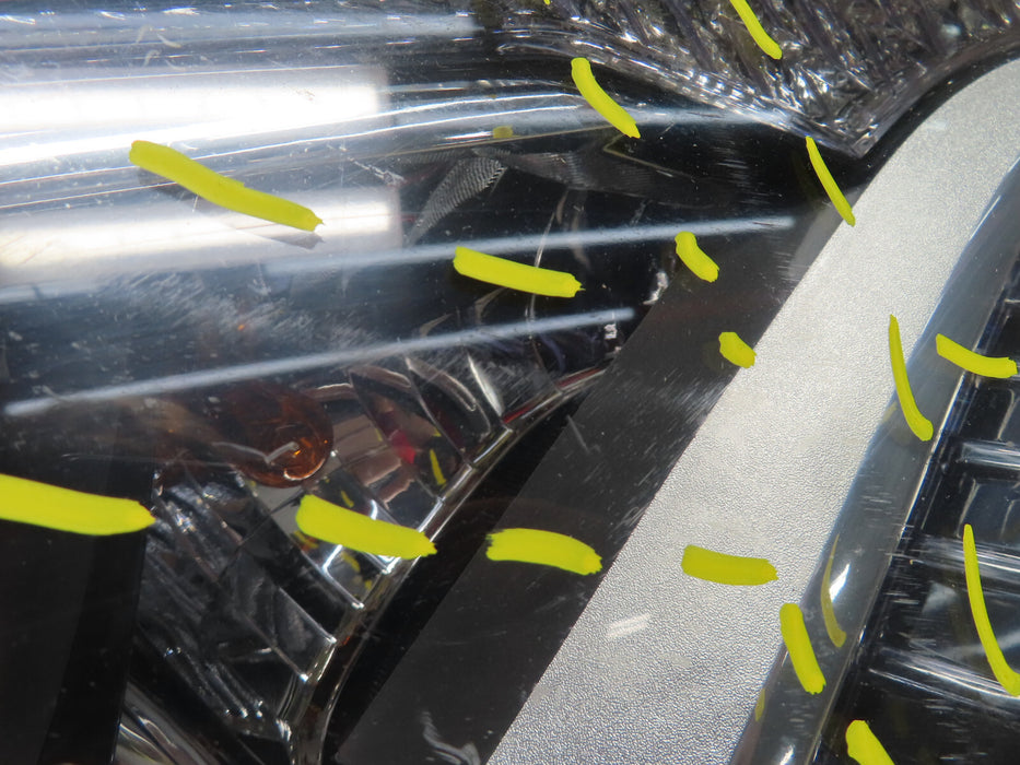 2016-2018 TOYOTA RAV-4 HEADLIGHT PASSENGER RIGHT HALOGEN LAMP OEM