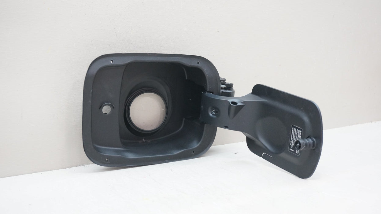 2018-2022 ROLLS ROYCE CULLINAN FUEL FILLER DOOR COVER POT OEM 7446748