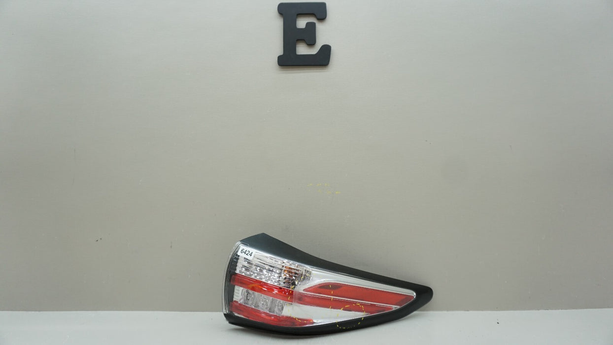 2015-2018 NISSAN MURANO REAR RH RIGHT PASSENGER SIDE TAIL LIGHT OEM