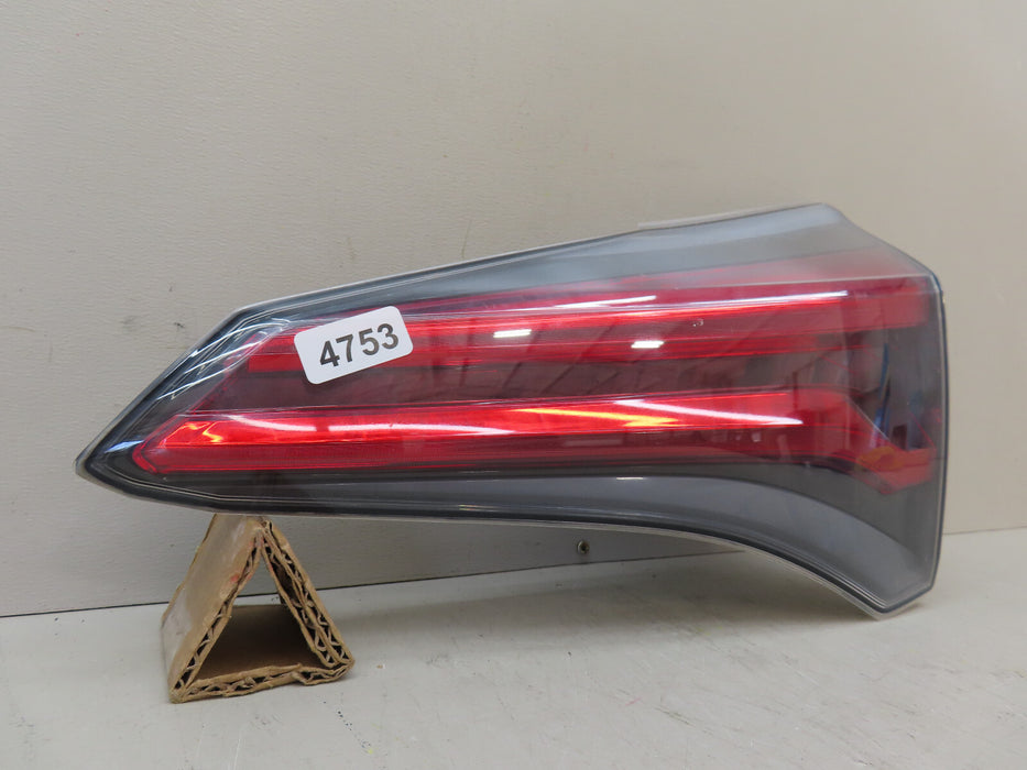 2016 2017 2018 TOYOTA RAV4 REAR RIGHT PASENGER INNER TAIL LIGHT OEM