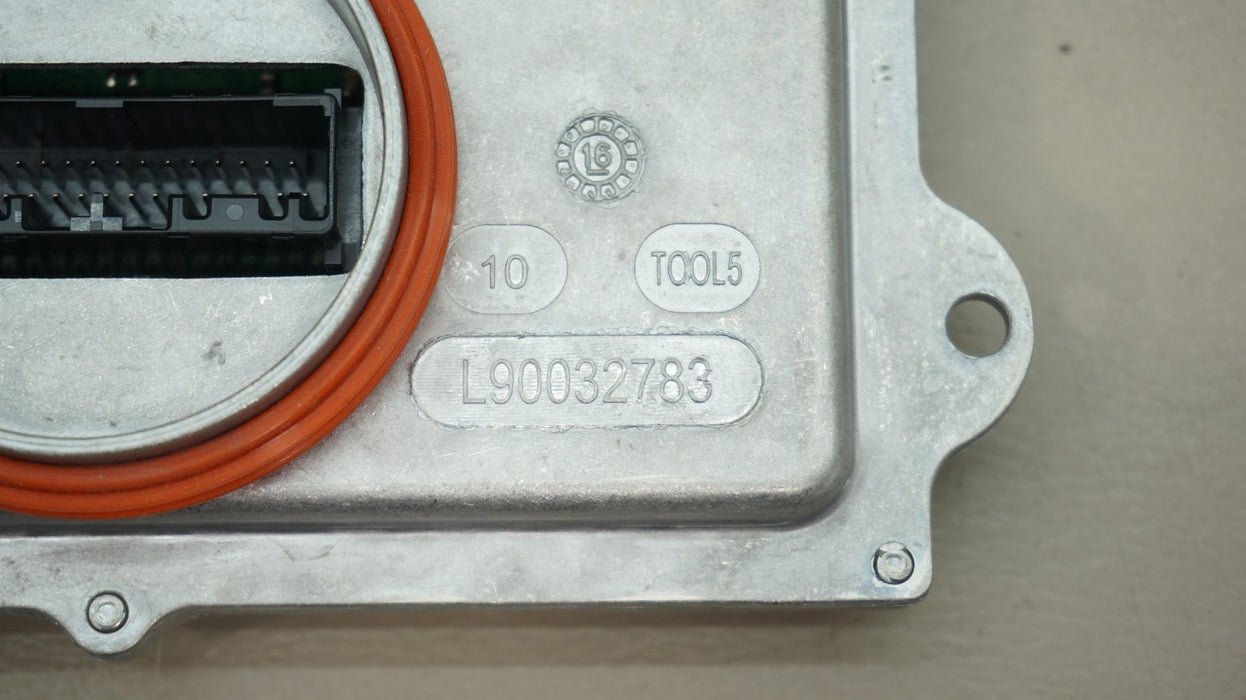 2017-2023 LAND ROVER DISCOVERY RIGHT XENON HEADLIGHT MODULE OEM LR086126 *NEW*