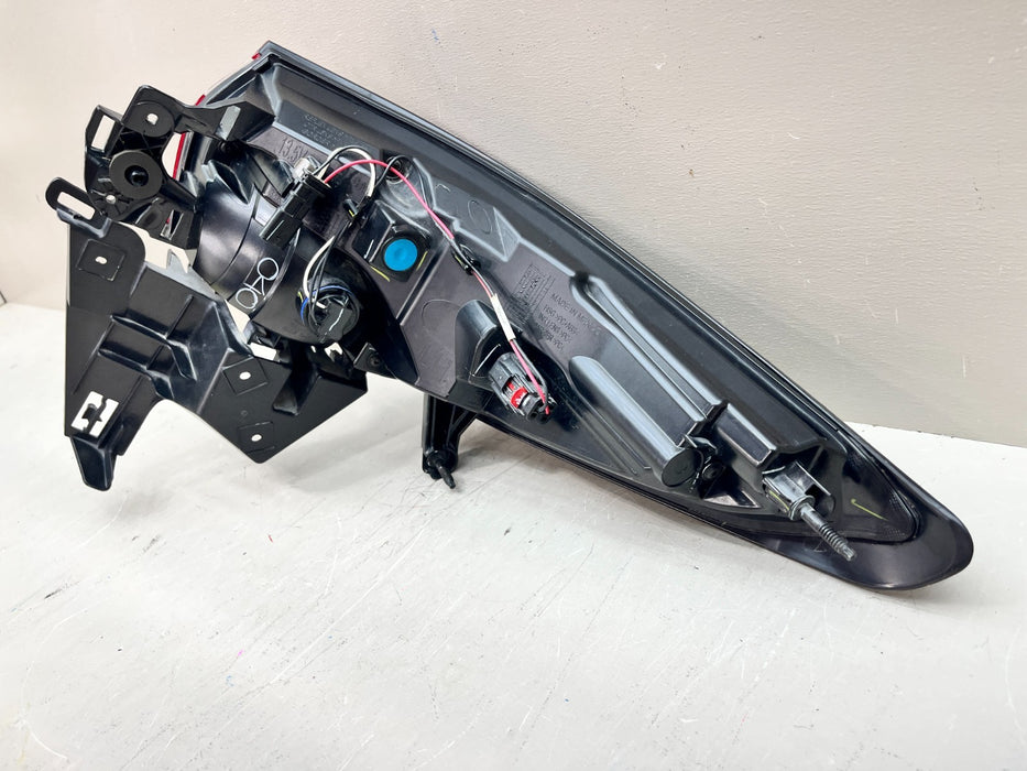 2019-2022 CHEVROLET BLAZER LH LEFT DRIVER OUTER LED TAIL LIGHT LAMP 84584303