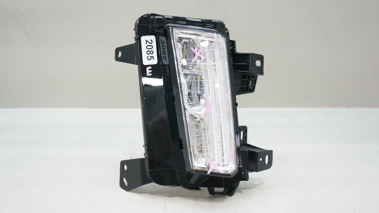 2021-2025 CADILLAC XT5 FRONT RIGHT PASSENGER SIDE FOG LIGHT OEM 84899147
