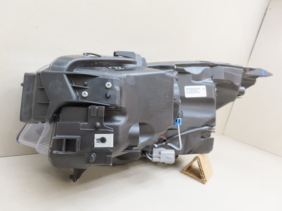 2018 2019 SUBARU OUTBACK FRONT RIGHT PASSENGER SIDE HEADLIGHT HALOGEN OEM