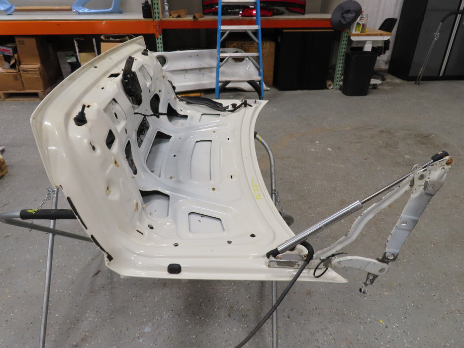 2004 2005 2006 2007 AUDI A8 L REAR TRUNK LIP SHELL OEM