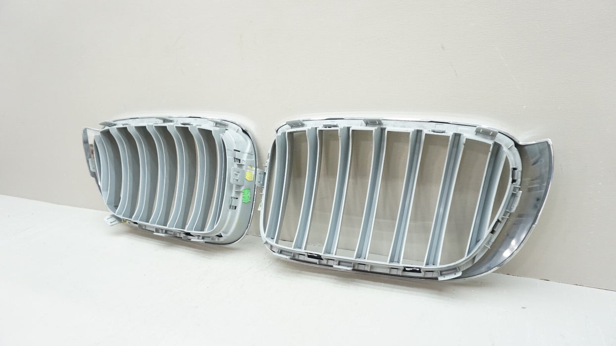 2011-2017 BMW X3 F25 FRONT RADIATOR GRILLE GRILL 51117210726 OEM