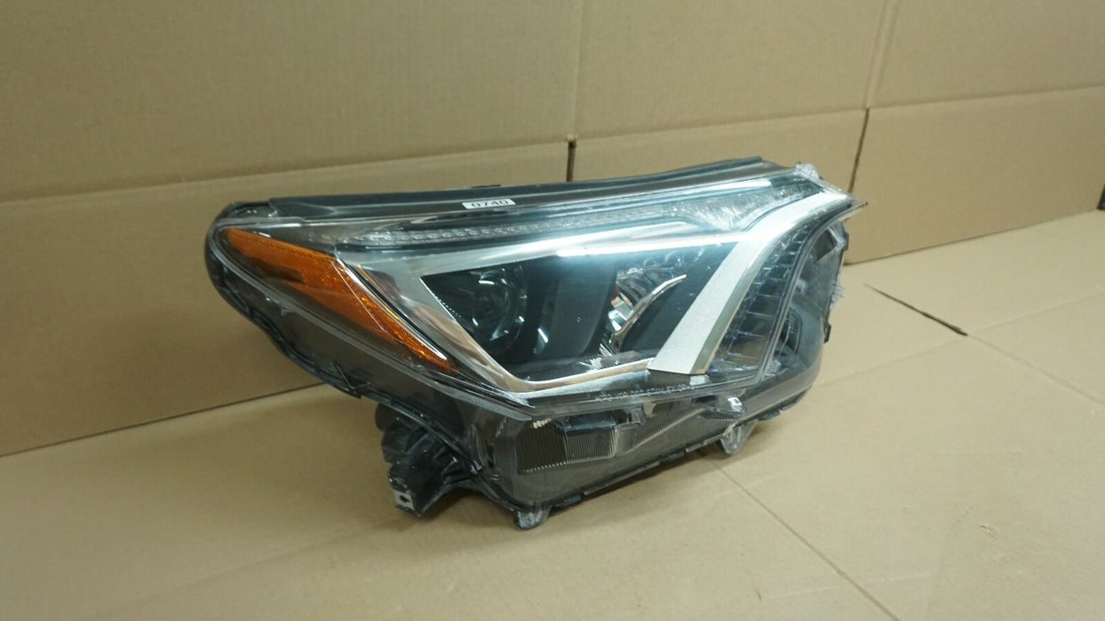 2015 2016 2017 2018 TOYOTA RAV4 RIGHT PASSENGER SIDE HEADLIGHT HEADLAMP OEM