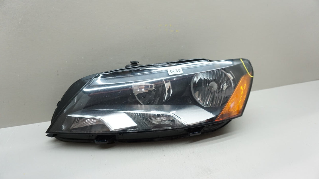 2012-2015 VOLKSWAGEN PASSAT FRONT LEFT DRIVERS SIDE HEADLIGHT HALOGEN OEM 13 14