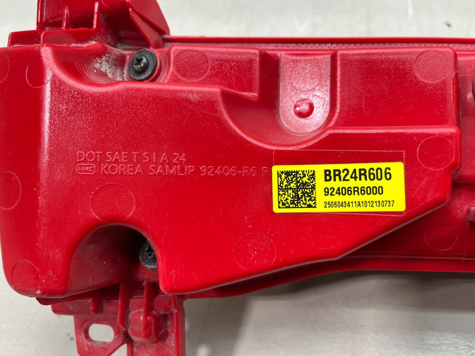 2024-2026 HYUNDAI SANTA FE RH LOWER PASSENGER TAIL LIGHT 92406-R6 OEM