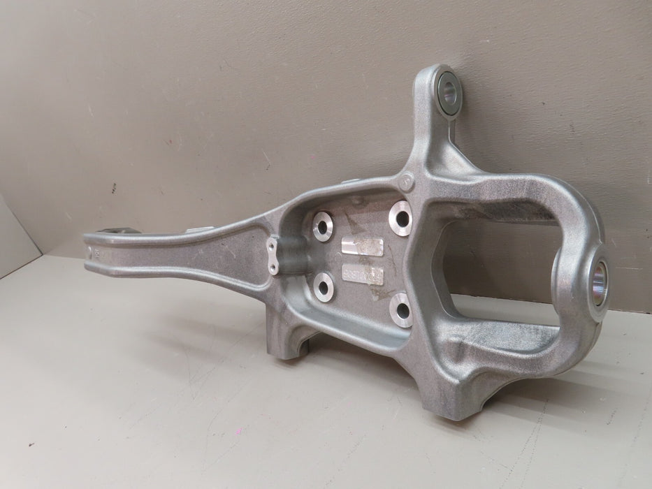 2014-2016 MASERATI GHIBLI FRONT RIGHT PASSENGER SPINDLE KNUCKLE OEM 670001806