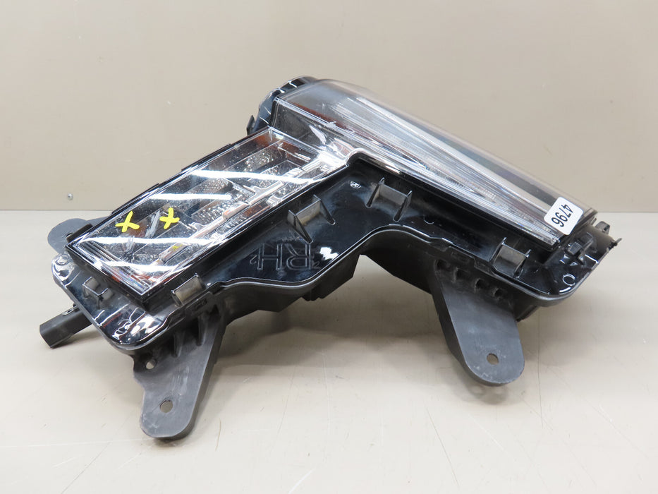 2015-2020 CADILLAC ESCALADE FRONT RIGHT PASSENGER SIDE FOG LIGHT LED OEM
