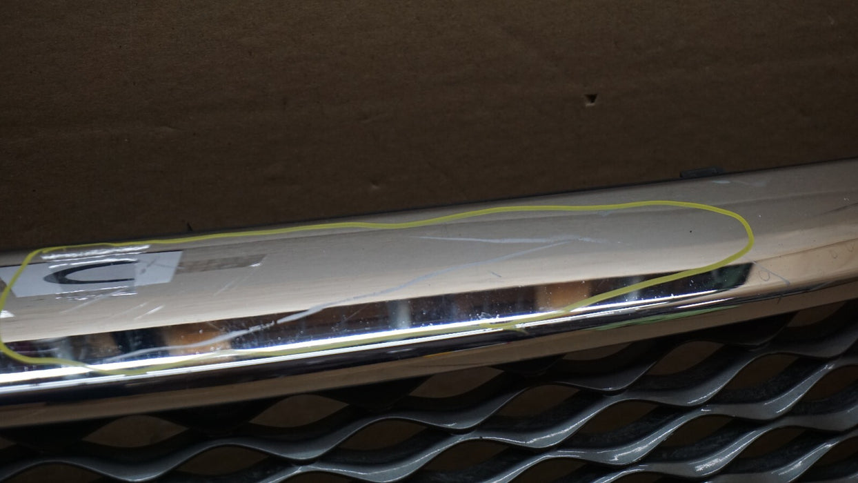 2015-2019 INFINITI Q70L Q70 FRONT UPPER RADIATOR GRILL GRILLE W/ CAMERA OEM
